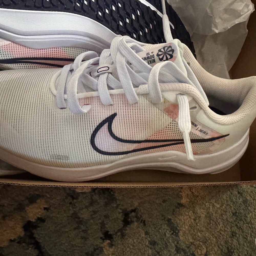 Nike White and Pink Athletic Shoes with Breathable Mesh